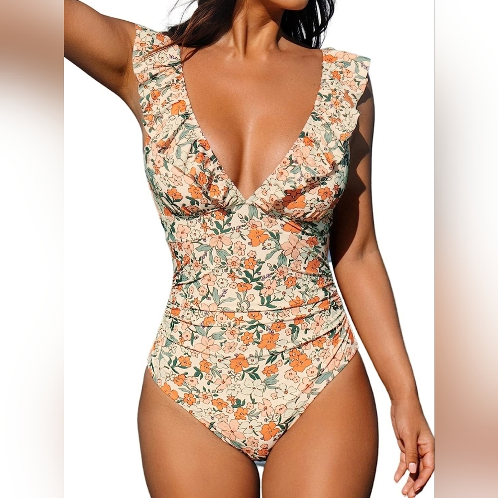 CUPSHE NWT Women's Ruffled One Piece Swimsuit V Neck Lace Up Size Large.